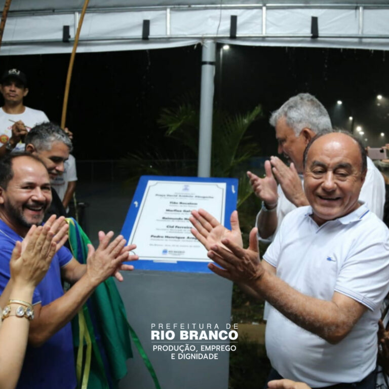 Coluna do Theodoro: Bocalom e Petecão em cerimônia de entrega da nova praça de Rio Branco
