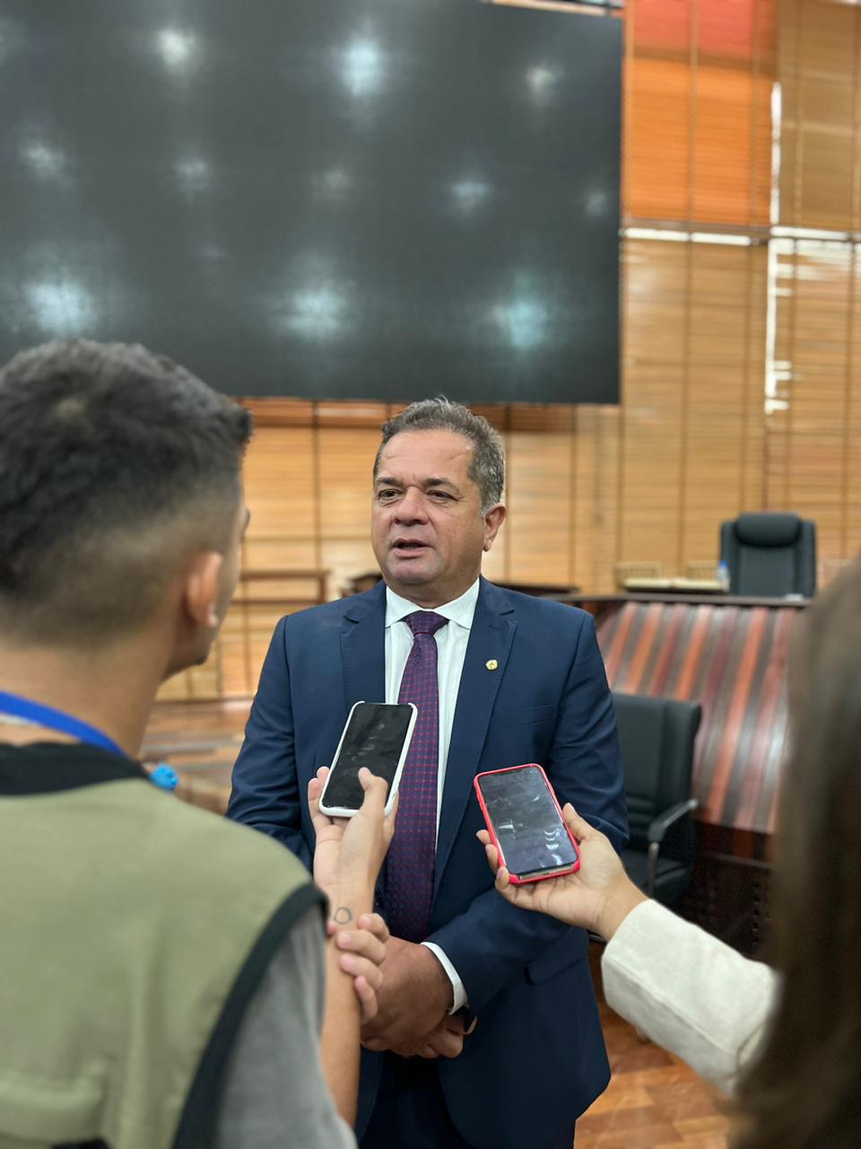 Após afastamento de Tchê, Marcus Cavalcante é empossado na Aleac