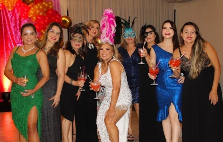 Ex-procuradora do Acre reúne amigos de Fortaleza, São Paulo, Portugal em baile