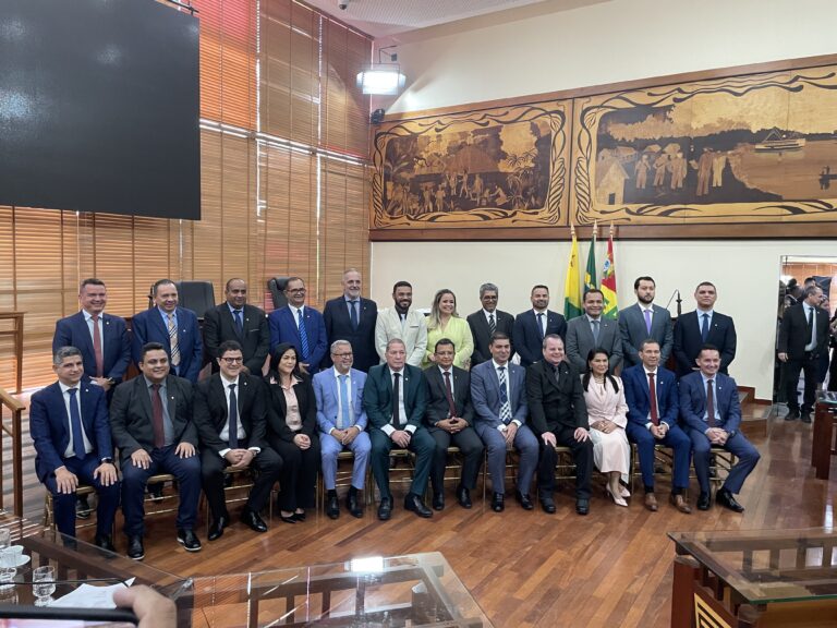 Sem Gladson, Aleac empossa 24 novos deputados nesta quarta; AO VIVO