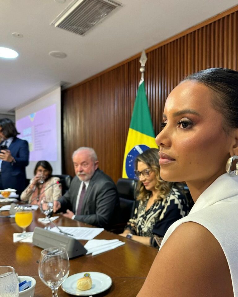 Em Brasília, Ex BBB Gleici Damasceno se encontra com presidente Lula