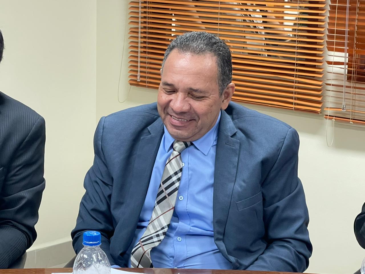 Ao defender reforma, deputado diz que Gladson ‘não prometeu nenhum cargo para a base’