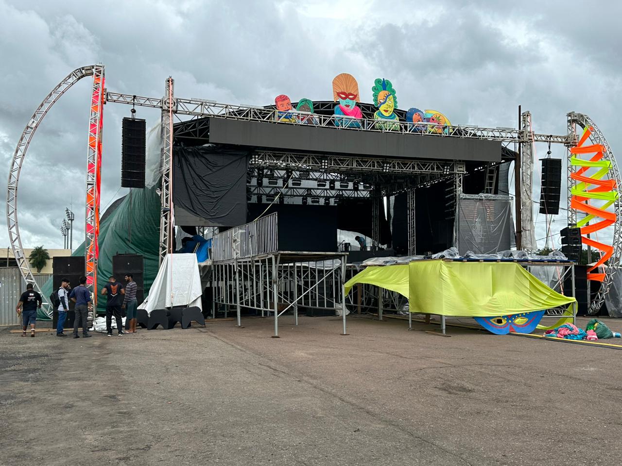 Carnaval de Rio Branco começa com escolha da Realeza e entrega da chave da cidade