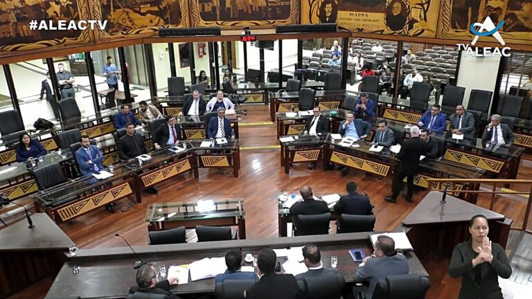 Longo intervém, e Aleac aprova reajuste de 14,95% para servidores da Educação