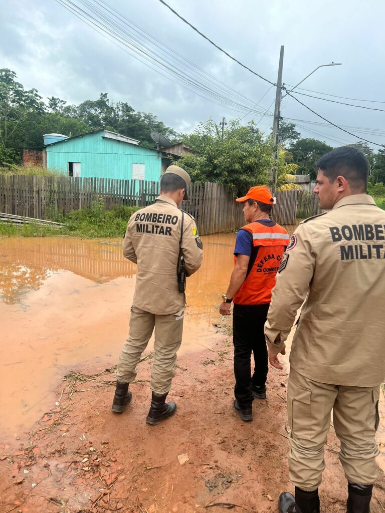 Pelo menos 150 famílias são atingidas pelo transbordamento de igarapés em Rio Branco
