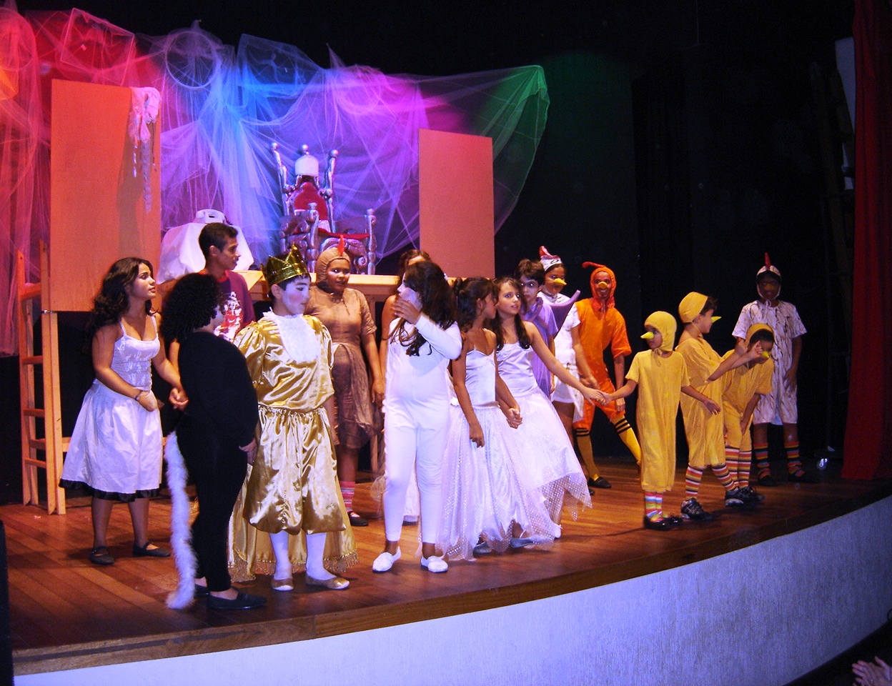 Projeto Arte na Comunidade chega ao Calafate com Oficina de Iniciação Teatral gratuita
