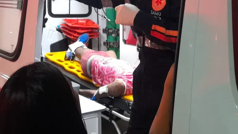 Jovem é alvejado na nádega durante tiroteio em bloco de carnaval