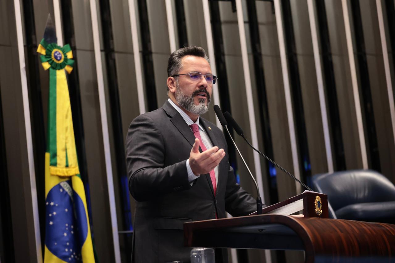 Alan Rick conclama deputados a aprovar Projeto de Lei de segurança nas escolas