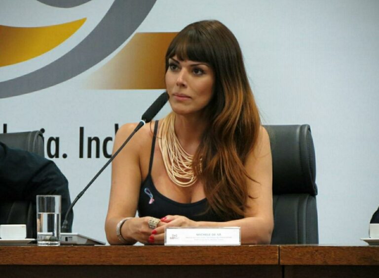 Mulher trans consegue vitória inédita no TJAC e plano terá que ressarcir cirurgia transexualizadora