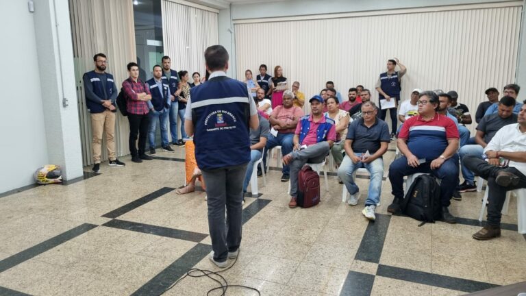 Prefeitura recebe lideranças da regional Tancredo Neves para discutir demandas