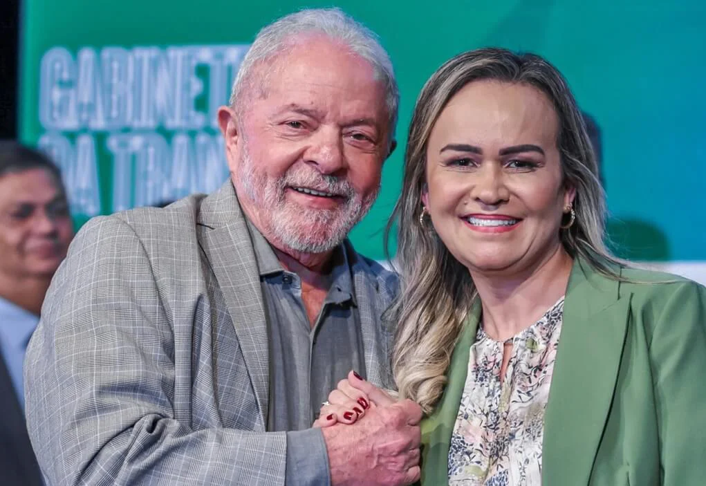 Ministra de Lula ameaça deixar União Brasil após guerra no partido