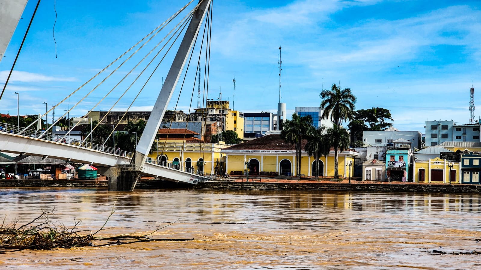 Rio Acre chega à marca dos 17,10 m; 1,5 mil pessoas estão desabrigadas