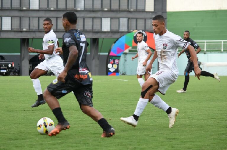 Independência goleia Adesg e começa o Estadual com triunfo empolgante