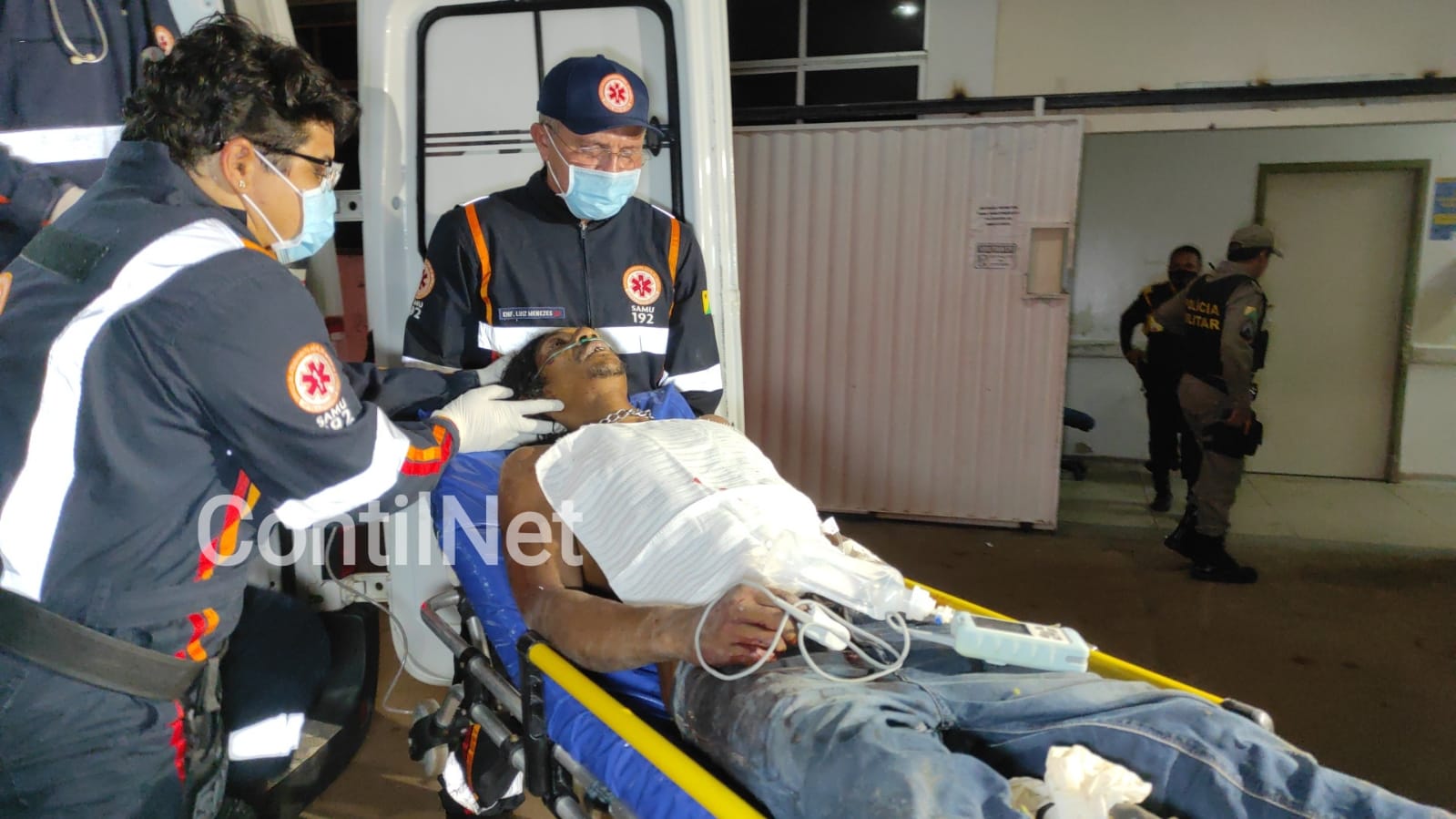 Homem tenta roubar materiais de obra e é esfaqueado por suposto vigia