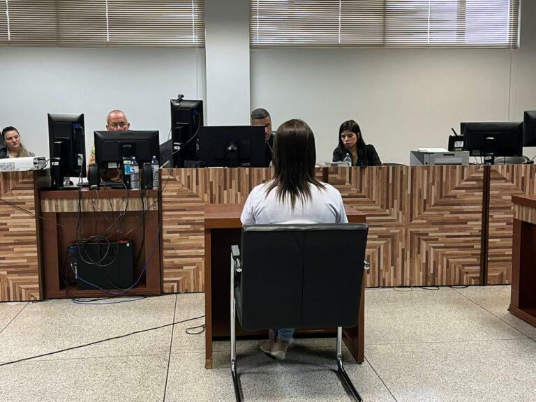 Irmã de jovem morta pelo marido diz que viu vítima em saco preto antes de saber da notícia