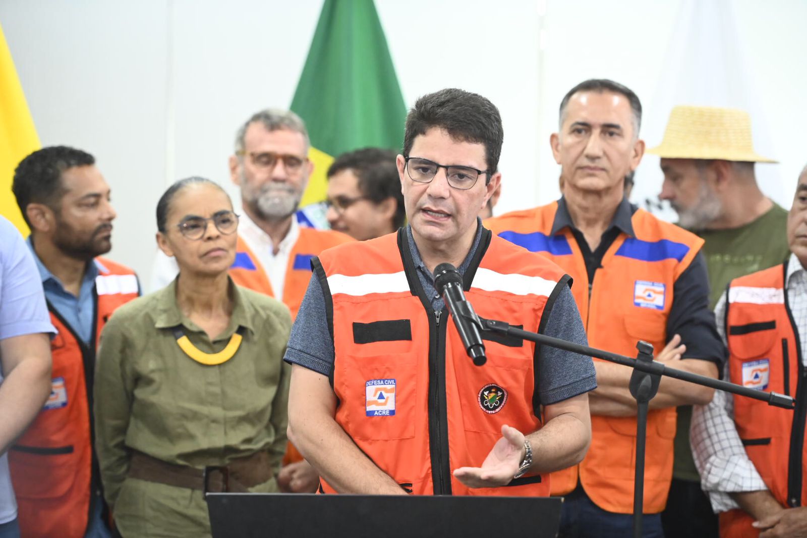 Gladson Cameli diz que vai pedir a ministros enviados por Lula construção de habitação popular