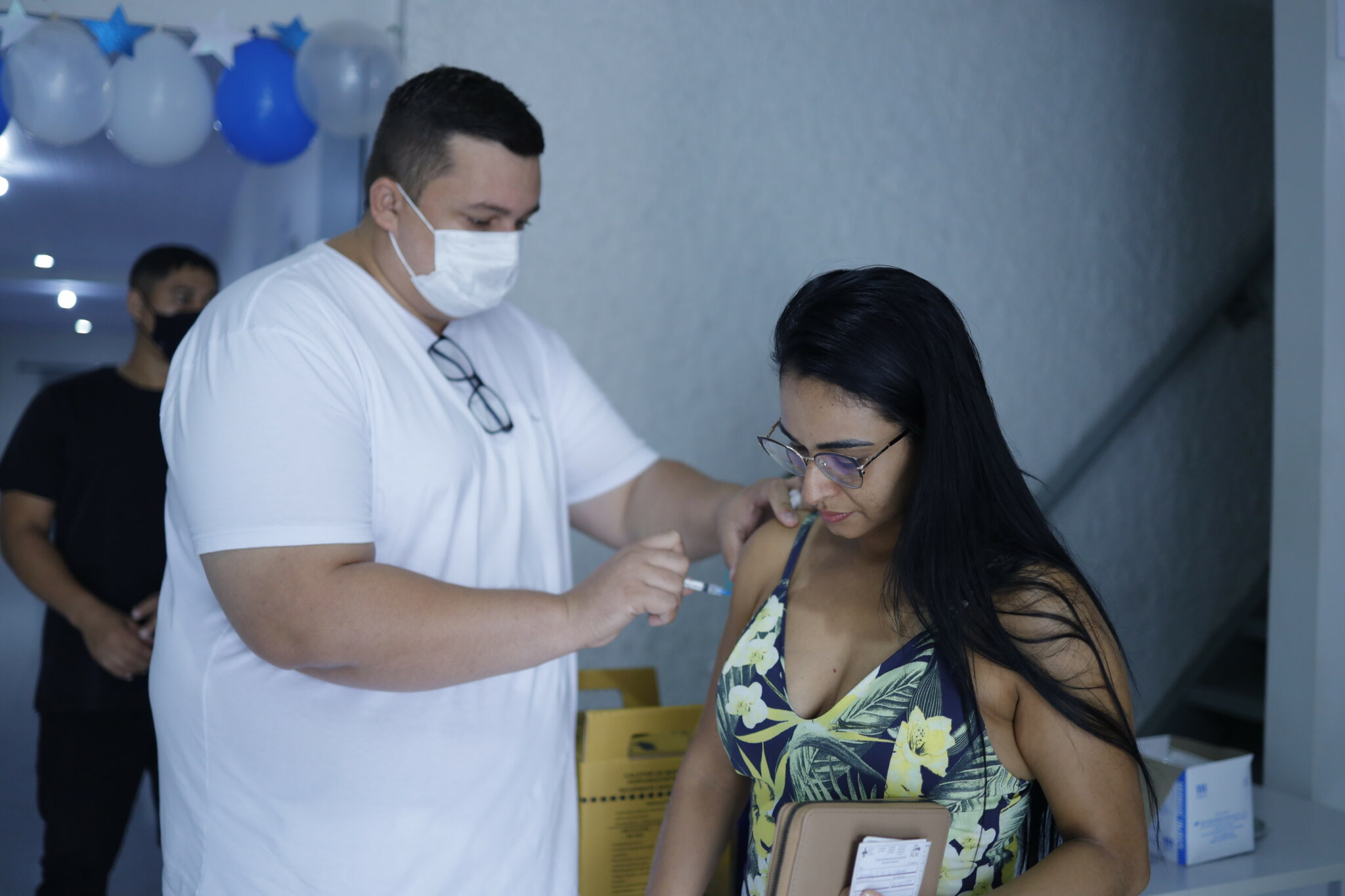 Quase 300 doses contra influenza e covid-19 foram aplicadas no Dia D de Vacinação