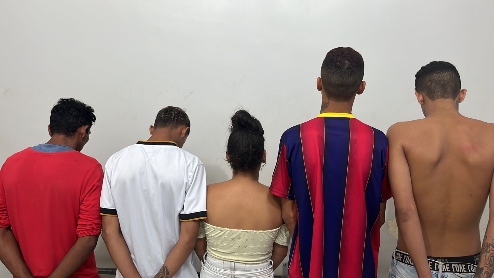 Quinteto do tráfico é preso em bairro de Rio Branco