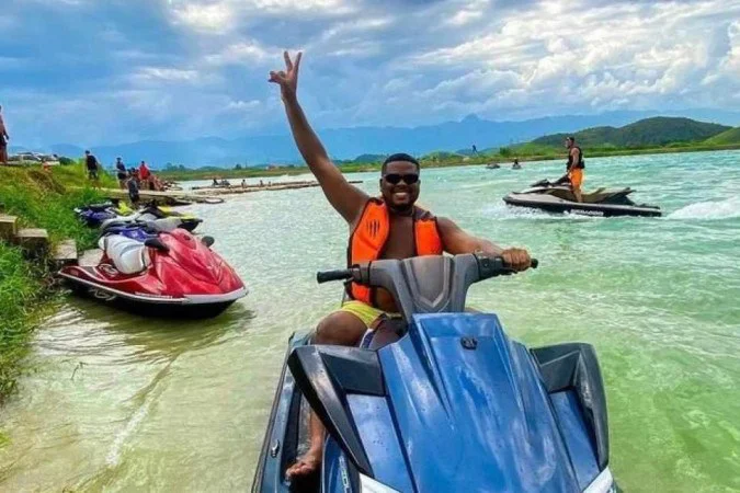 Viagens e baladas: grupo lucra quase R$ 3 bilhões com golpes em idosos