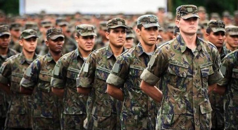 Exército abre concurso para Enfermeiro com vencimento de R$ 8.245,00
