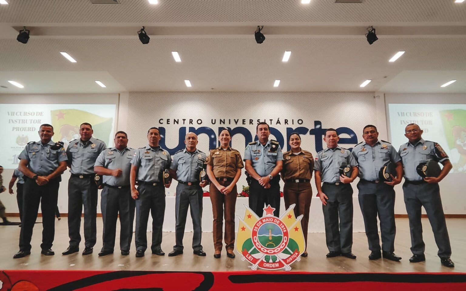Governo capacita 35 policiais para atuar como instrutores do Proerd