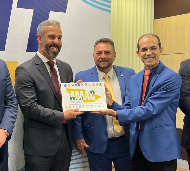 Em Brasília, Zequinha trata situação da BR-364 o alto custo das passagens aéreas