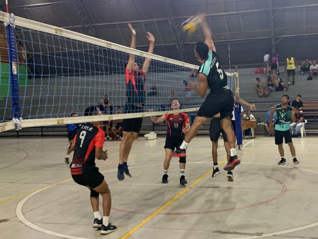 Federação de Vôlei suspende competições programadas para abril