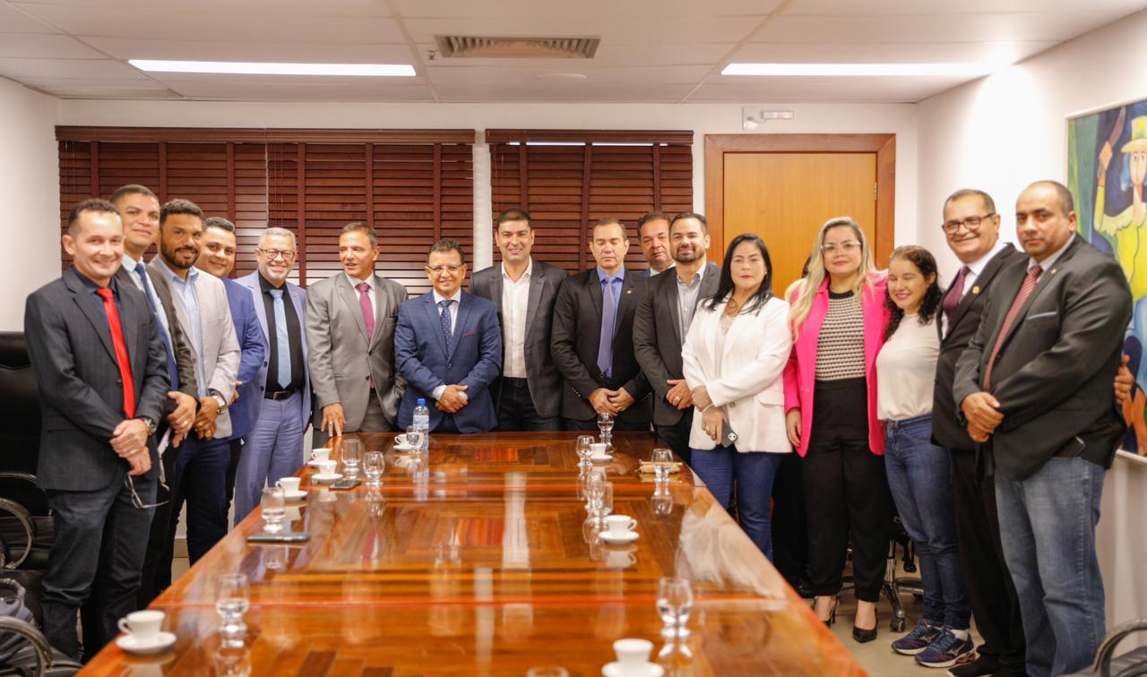 Ao receber Bittar na Aleac, Nicolau diz que senador tem ajudado muito o Acre