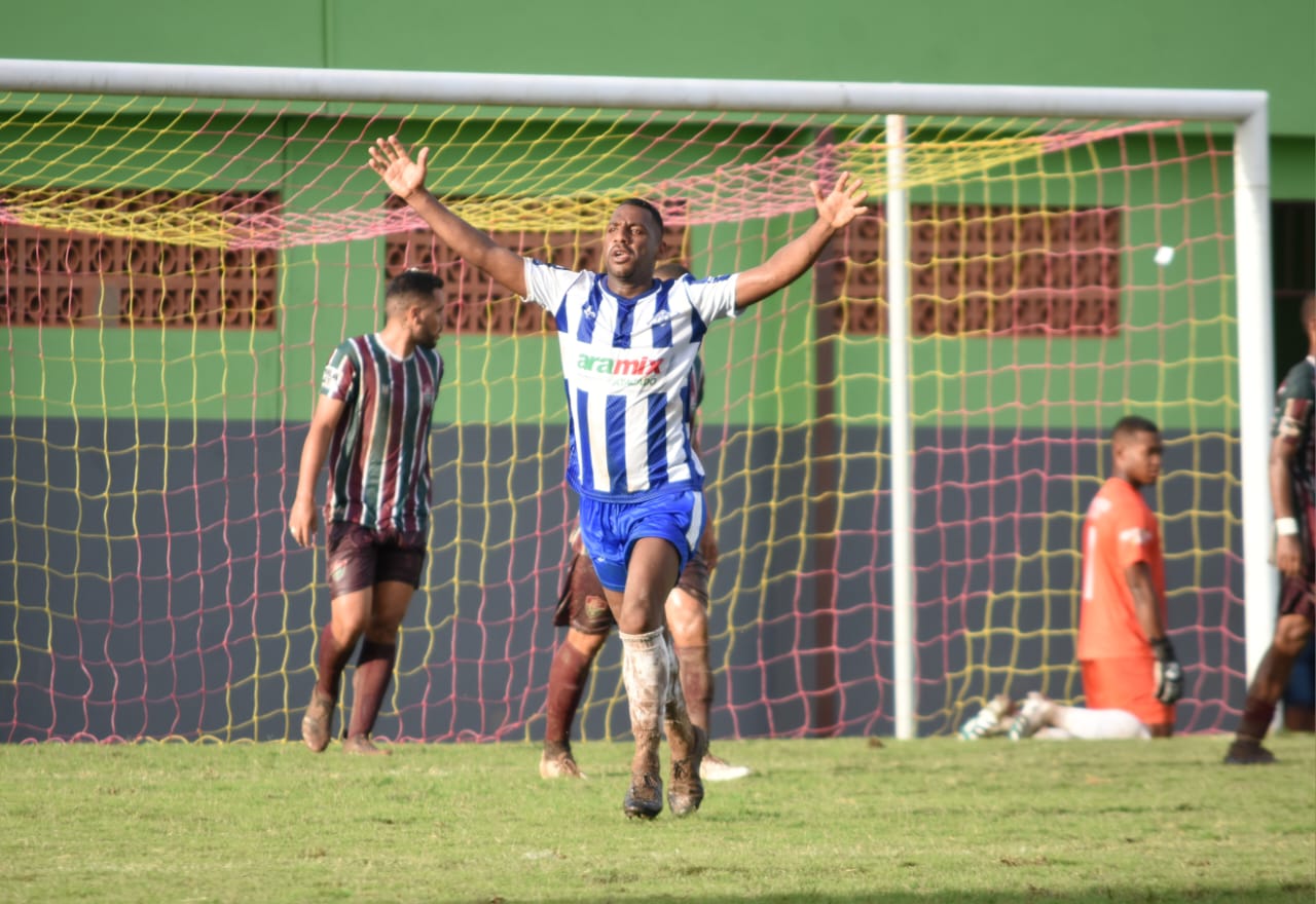 Em clássico movimentado, Atlético bate Independência de virada no Florestão