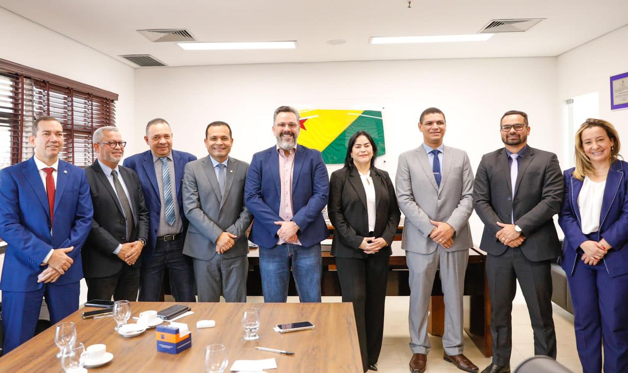Recebido por deputados, Alan Rick anuncia decreto de emergência para recuperação da BR