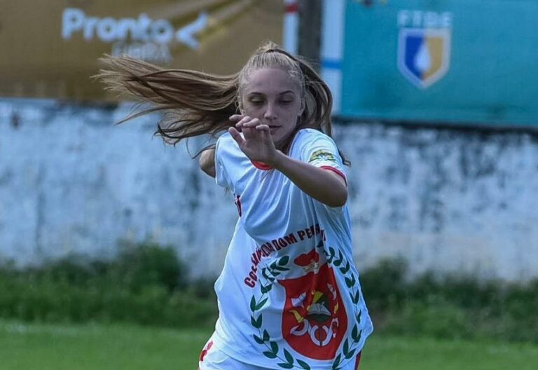 Dom Pedro II é goleado e disputará o 5º lugar no Brasileiro Escolar