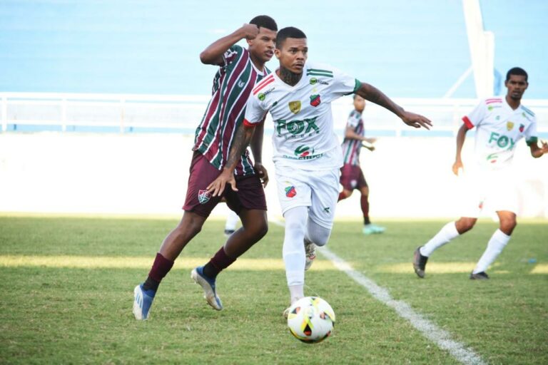 Humaitá vence Independência de virada e assume liderança do 2º turno