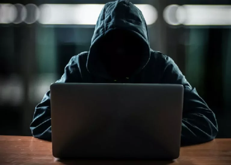 Criminosos se passam por tradicional hamburgueria de Rio Branco para aplicar golpes