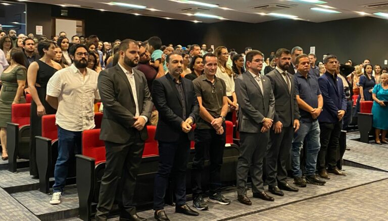 Gladson empossa 160 novos servidores da Sesacre: “Sentimento de gratidão”