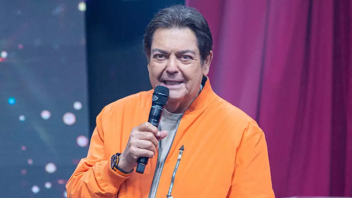 Descubra-a-rotina-de-Faustão-em-sua-cobertura-luxuosa-00-22-05-23