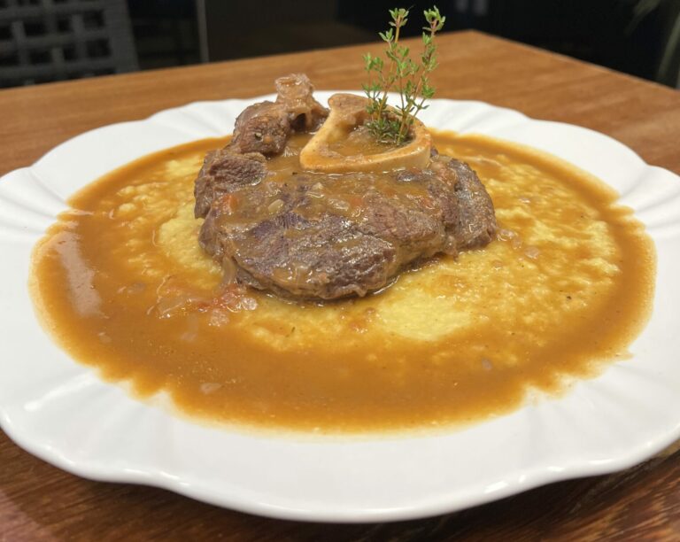 Como fazer Ossobuco com polenta uma receita deliciosa; confira