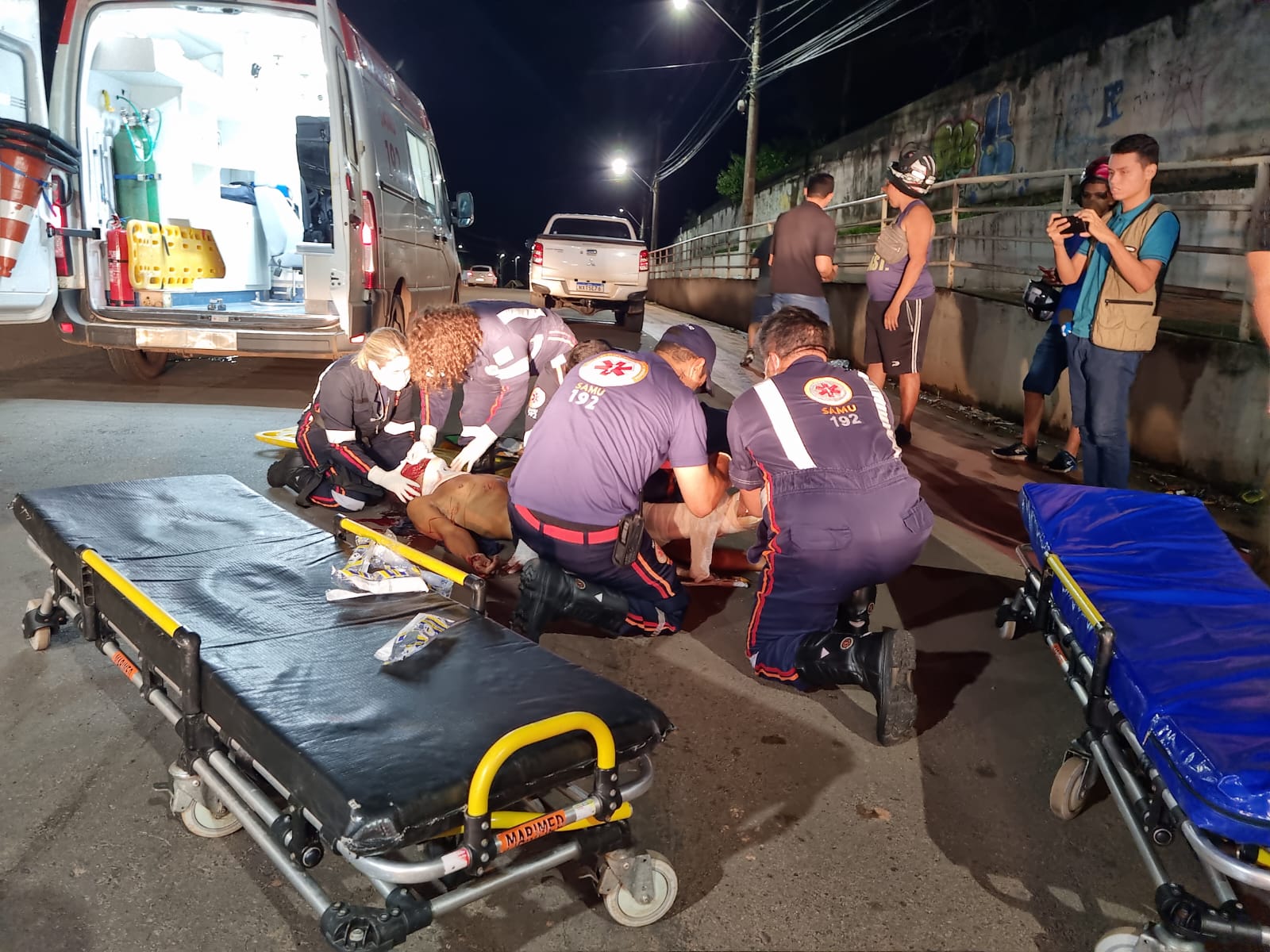 Vídeo: idoso é atropelado ao tentar atravessar avenida Dias Martins, em Rio Branco
