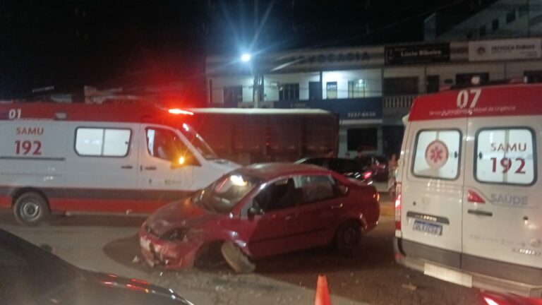 Acidente na Dias Martins envolve família com criança e policial penal