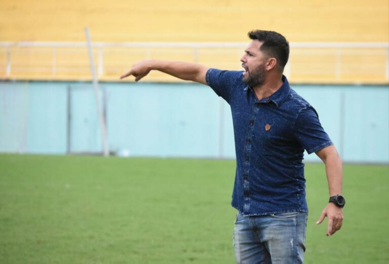 Depois de três derrotas, Zé Marco decide deixar o comando do São Francisco