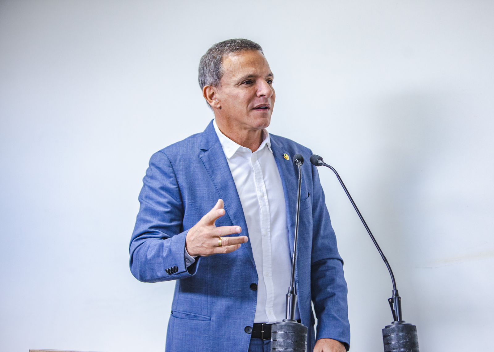 Márcio Bittar diz que instituto da reeleição no Brasil não deu certo e que precisa acabar no país