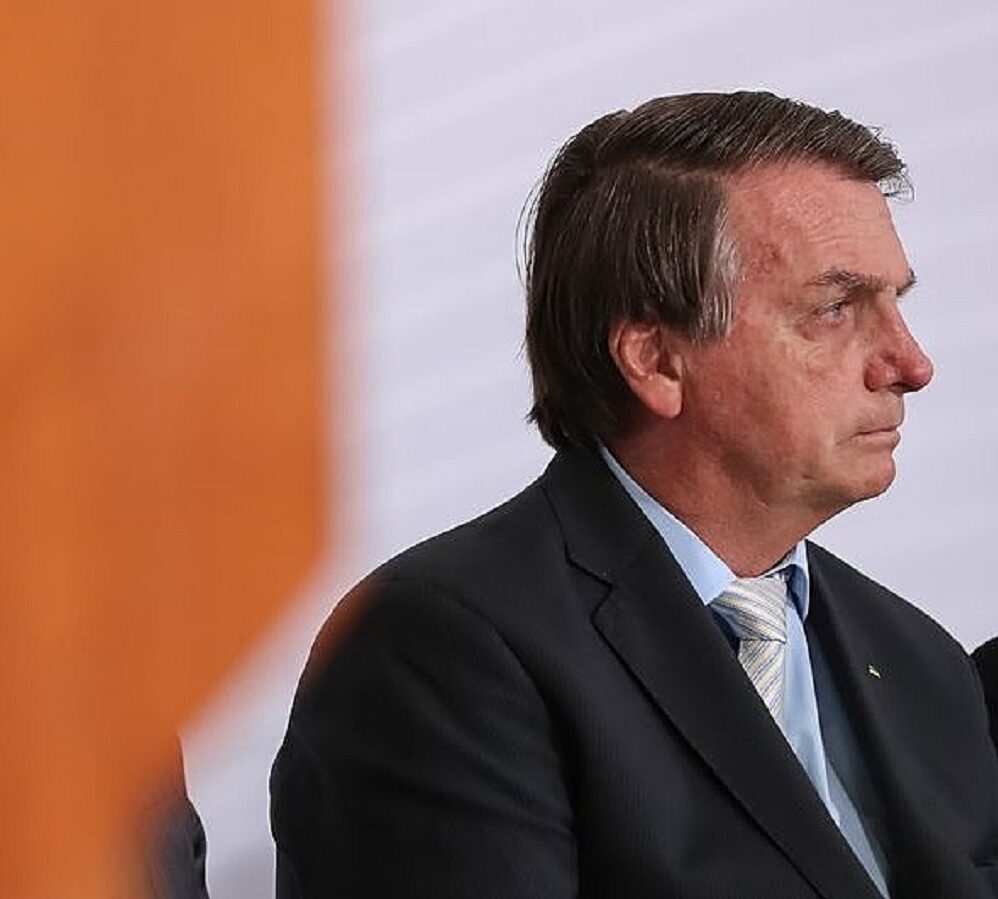Bolsonaro relembra facada e diz: “Nesta semana, curta com sua família”