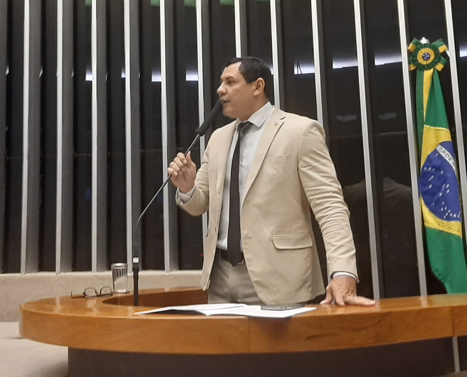 Na tribuna, deputado coronel Ulysses parabeniza PM pelos seus 107 anos