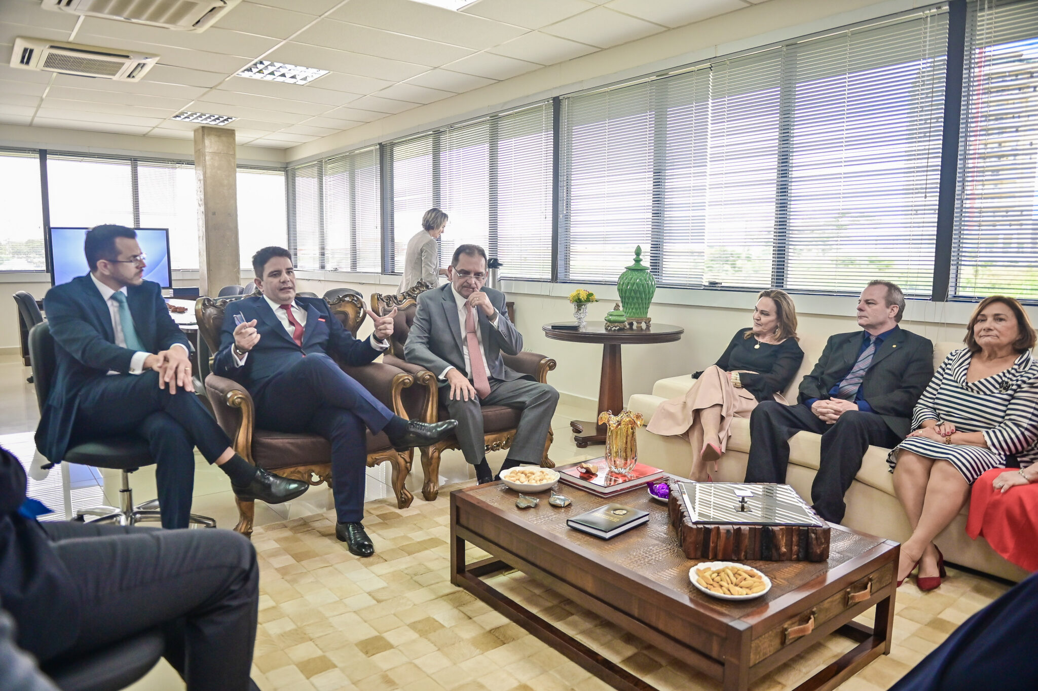 Gladson participa de cerimônia do Mérito Judiciário do ministro do STJ