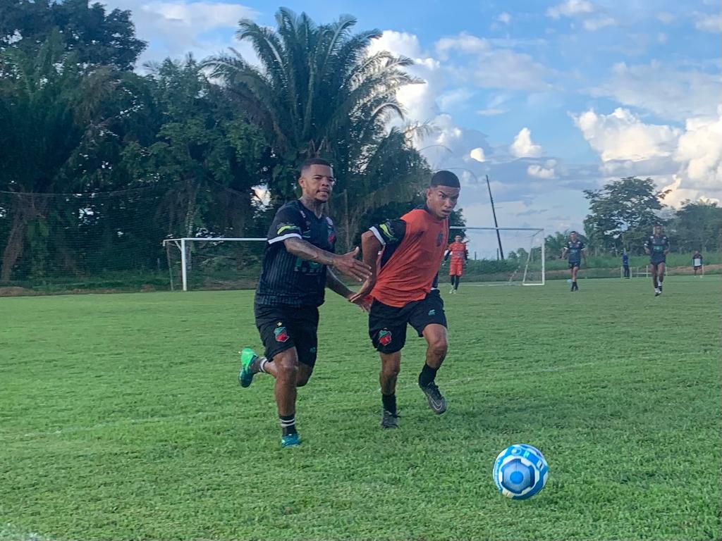 Maurício Carneiro faz mudanças no Humaitá visando recuperação na série D
