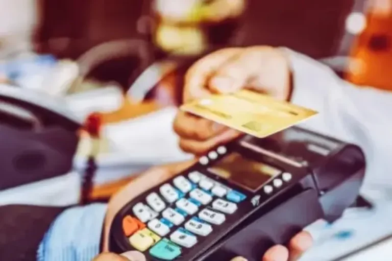 Semana do MEI: ação ajuda na formalização de microempreendedores no Acre