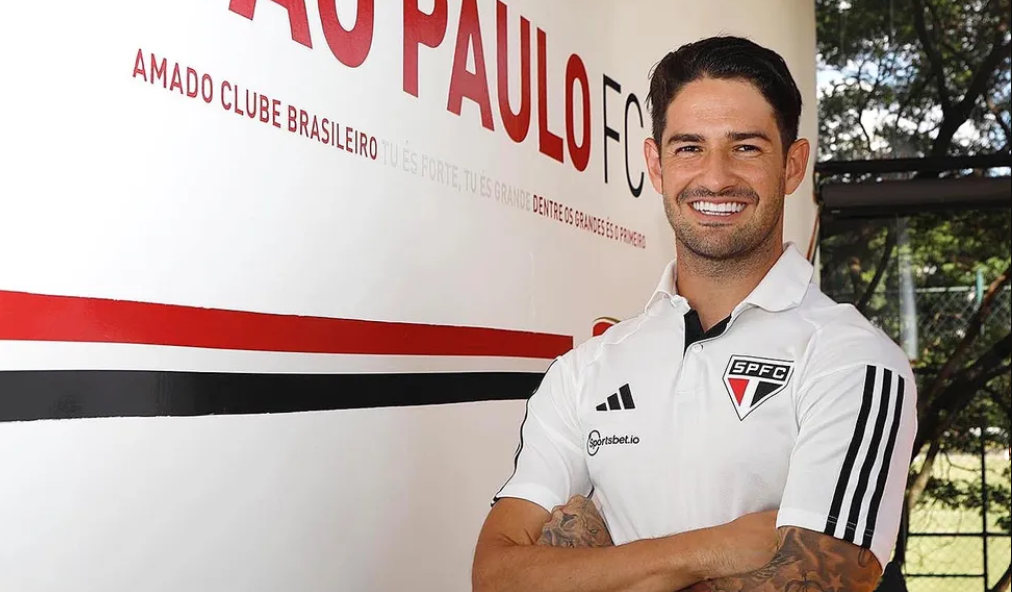 São Paulo anuncia retorno de Alexandre Pato