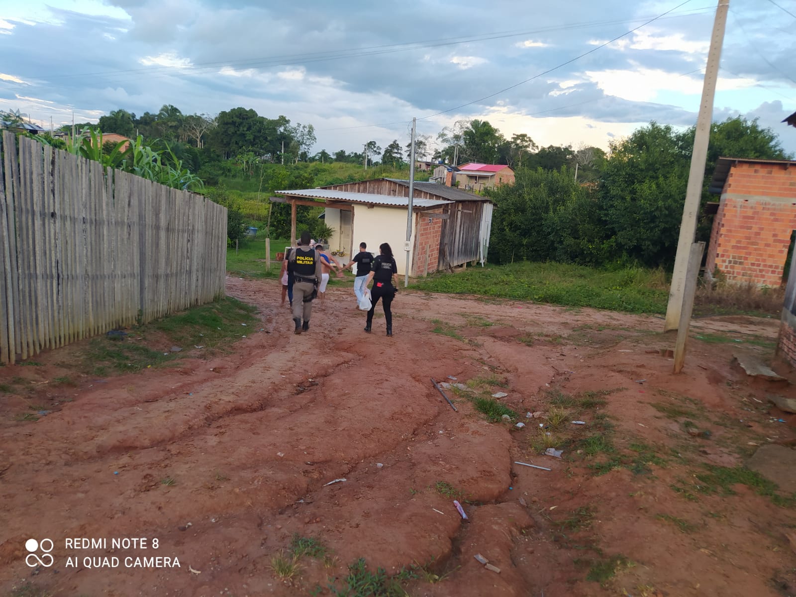 Três homens são presos acusados de espancar uma mulher em Sena Madureira