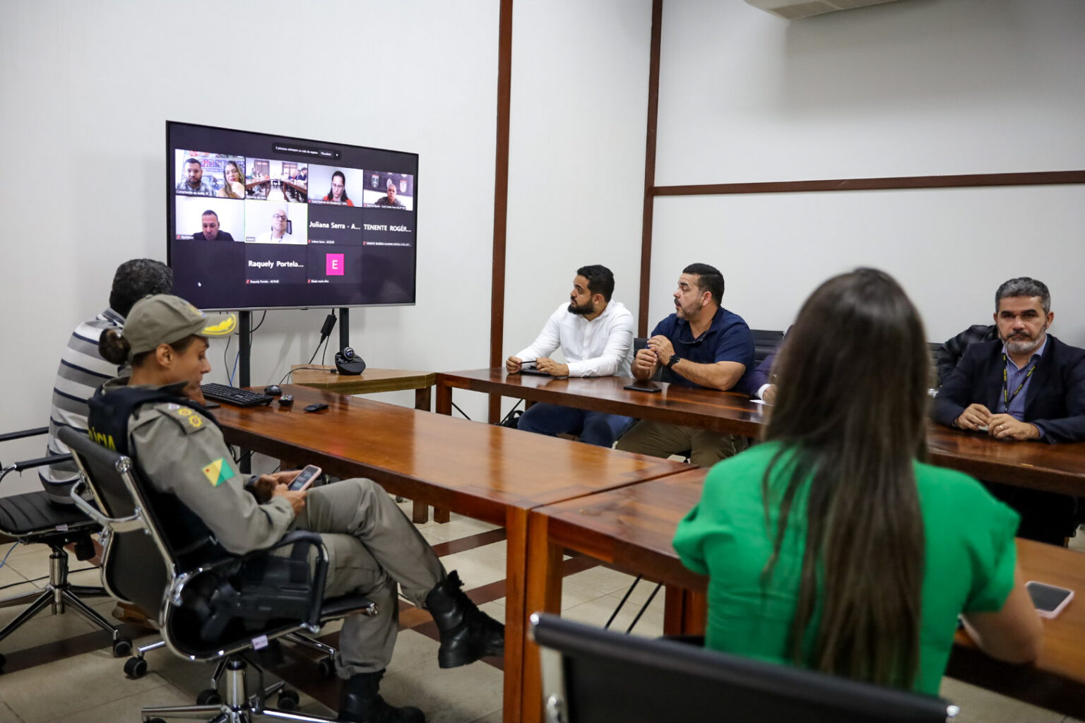 Gabinete de crise migratória do Acre discute ações frente à crise política no Peru