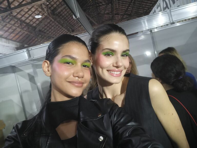 De Sena, modelo acreana, estreia no SPFW ao lado de atriz da Globo