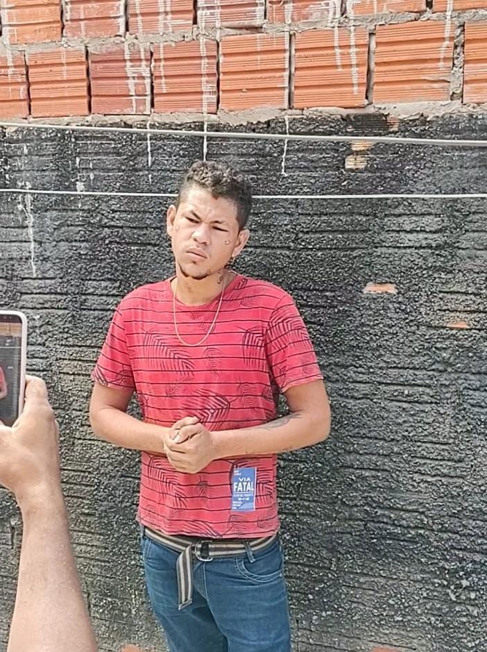 VÍDEO: homem confessa que praticou sexo com criança de 11 anos e moradores se revoltam